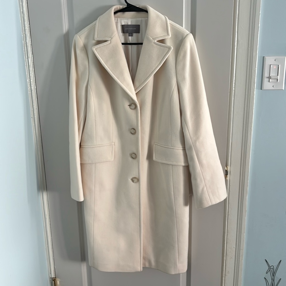 Ann Taylor Wool Coat Size 12 Cream lined